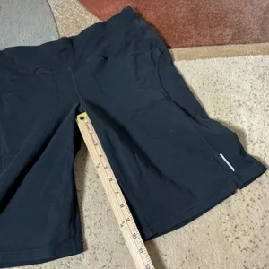 Athleta Be Free Running Granola Girl Shorts Womens M Black Activewear Pockets thumbnail 4