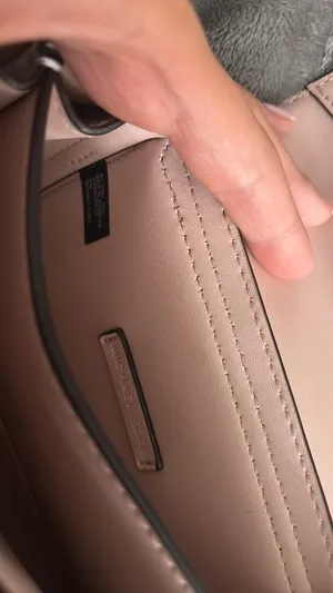 Michael Kors Purse thumbnail 5