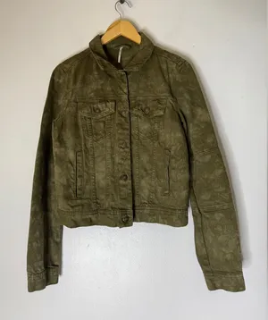 Free People Green Military Camouflage Jean Jacket‎ Small thumbnail 1