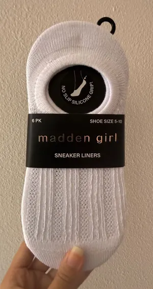 Madden Girl White and Black No-Show Sneaker Liner Socks - 6 Pack thumbnail 1