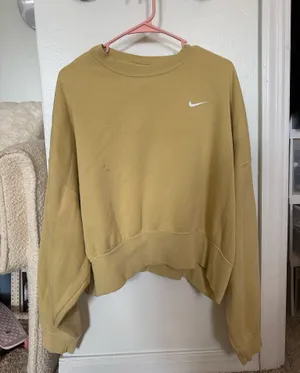 Nike top thumbnail 1