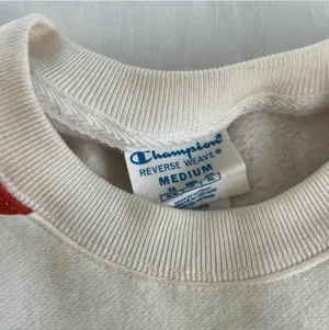 Urban Outfitters Sweatshirt Cropped thumbnail 2