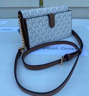 Michael Kors JST MD Phone Crossbody & Clutch Vanilla thumbnail 2