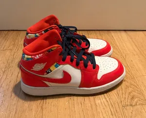 Nike Jordan Red Sneakers thumbnail 1
