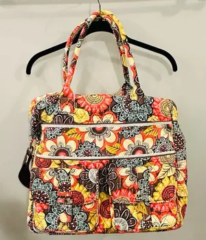 Vera Bradley Tote Multiple Pockets Pristine Condition thumbnail 1