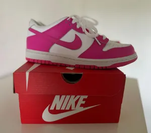 Pink Nike Dunk Low thumbnail 1