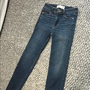 Abercrombie & Fitch Straight Mid Rise Blue Denim Jean Size 25 thumbnail 3