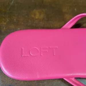 Loft Women’s Modern pink Flip Flops sz 7 thumbnail 7