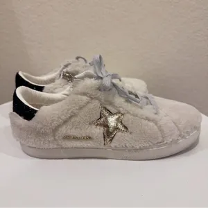 Vintage Havana Women's Melina Embellished Faux Fur Sneakers Size 6 Preowned thumbnail 7
