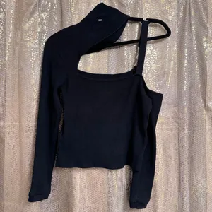 Guess Black Ribbed Asymmetrical Sweater Mock Neck Top Large thumbnail 2