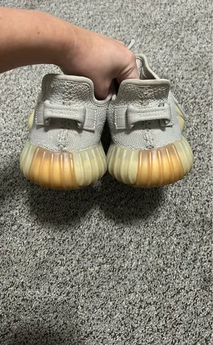 Yeezy Boost thumbnail 6