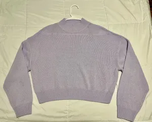 H&M Sweater thumbnail 2