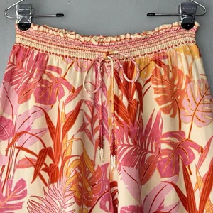 Haute Hippie Shorts Size Medium Hawaiian Tropical Floral India Summer Resort thumbnail 3