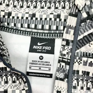 Nike Pro‎ Dri-FIT 1/2 Zip Pullover Womens Size M Grey Geometric Fair Isle Fleece thumbnail 4