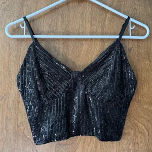 Boutique Black Sequin Sz M Womens Cropped Camisole Zip Up Rave Festival Party Going Out thumbnail 3