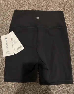 Athleta shorts thumbnail 2