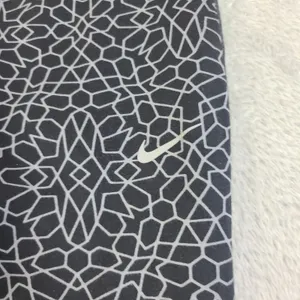 Nike Dri-Fit Running Capri Leggings Black Reflective Print Women's Size Small thumbnail 3