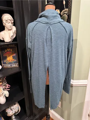 Free People We The Free Split‑Back Turtleneck Thermal – Size Medium thumbnail 9