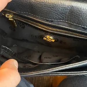 Tory Burch Marion Black Leather Shoulder Bag with Gold Chain thumbnail 6
