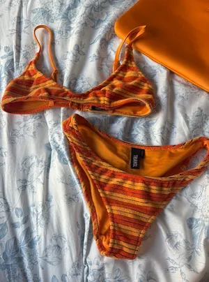 Triangl Bikini thumbnail 1