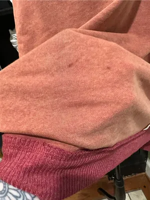 Oli & Hali Rust & Brick Orange Exposed‑Seam Pullover Sweatshirt – Size Medium thumbnail 3