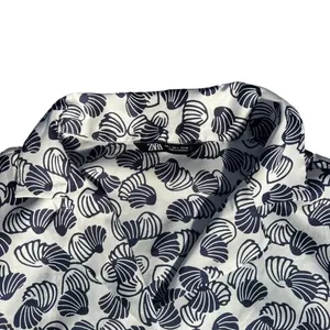 Zara Clamshell Silky‎ White & Navy Relaxed Fit Button Front Crop Top Size Large thumbnail 2