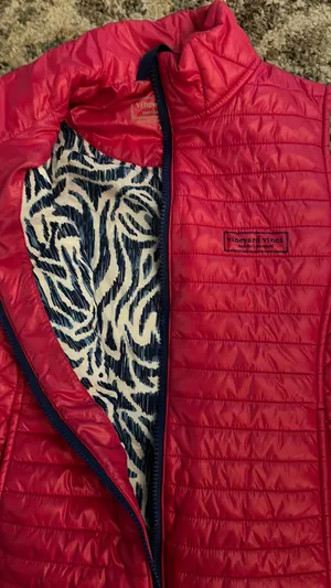 Vineyard Vines Puffer Vest thumbnail 4
