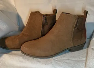Wonder Nation Chelsea Ankle Boots Brown Faux Suede Zip Flexible Outsole 6 thumbnail 1