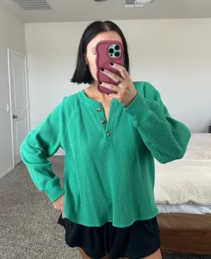 Green old navy waffle Henley  thumbnail 1
