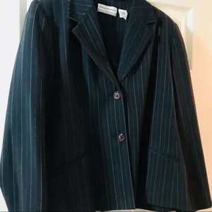 🌺 3/$20 SALE! NWT Alfred Dunner Petite Blazer thumbnail 2