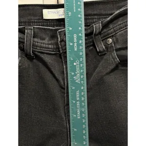 Levi's 505 Straight‎ Leg Mid Rise 9" Skinny Black Jean Size 6 Pockets Logo thumbnail 4