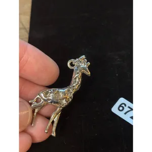 Giraffe Crystal Pendant Silver Tone Jewelry thumbnail 6