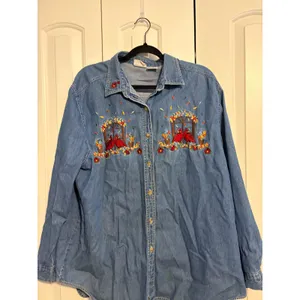 Bobbie Brooks Vintage‎ Denim Shirt Cottagecore Blue Embroidered Cardinal XL thumbnail 2