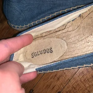 Soludos denim blue embroidered Oui Non raffia slip on shoes thumbnail 3