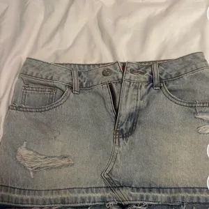 Denim Edikted Mini Skirt thumbnail 2