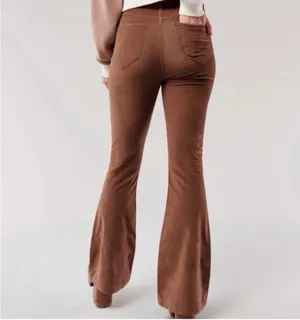 Hollister Women’s Ultra High Rise Corduroy Flare Pants thumbnail 4