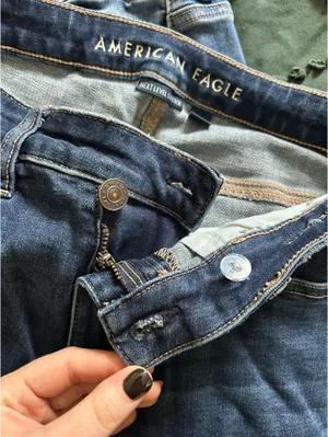 American Eagle Crossover Jeans thumbnail 4