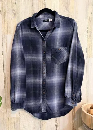 BDG Women's Medium Blue Plaid Button Down Flannel Shirt thumbnail 1