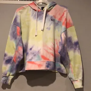 Nike Dri-FIT Get Fit Women's Tie-dye Pullover Training Hoodie, M thumbnail 5