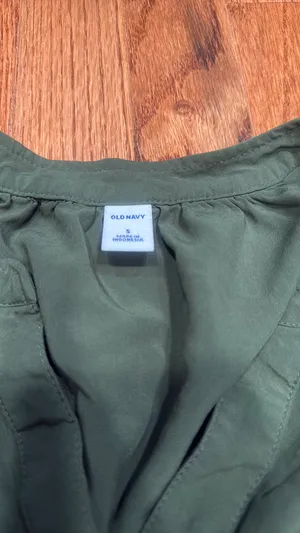 Old Navy Green Top  thumbnail 3