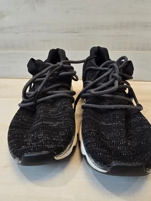 {10} SOREL Kinetic 5.5 Knit Lace Up Low Top Sneaker Women's Gray Black thumbnail 2