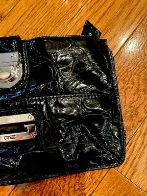 VINTAGE GUESS CROC PRINT patent LEATHER black Guess wristlet clutch bag thumbnail 13