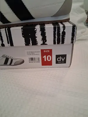 Dolce Vita White, Black & Gum Retro Runner Sneakers thumbnail 5