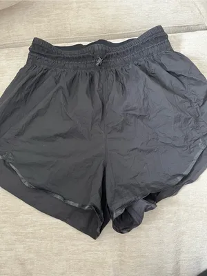Lululemon Step Out Short thumbnail 4