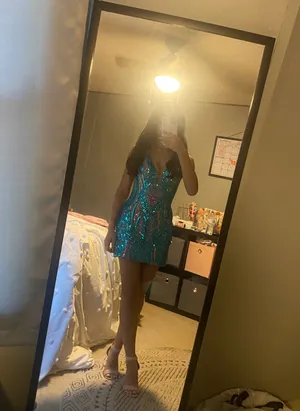 Jovani Short homecoming dress thumbnail 3