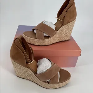 Lisa Vicky Wedge Sandals Tan Size 8 thumbnail 1