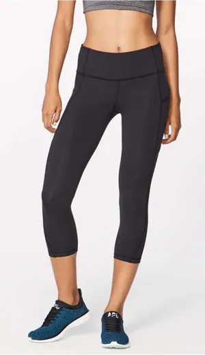 Lululemon Run On Crop 21” Legging Size 10 thumbnail 1