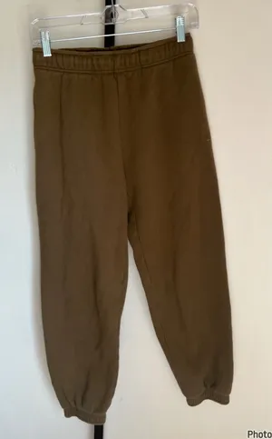 Aritzia TNA Sweatfleece Cozy Fleece Mega Fit Olive Green Joggers XS thumbnail 1