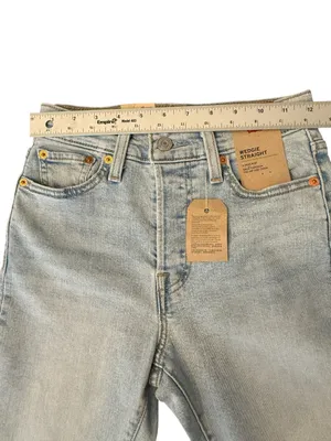 Levi’s NWT Wedgie Straight Jeans Women’s 25x28 Light Wash High Rise Denim thumbnail 11