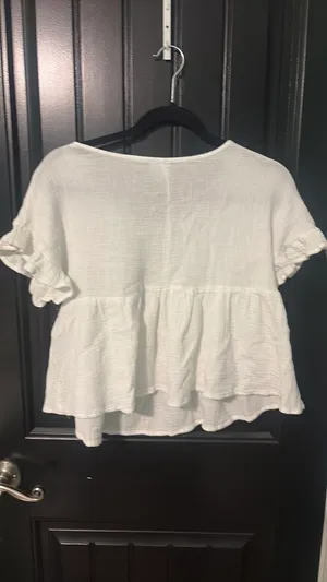 Francesca's white top thumbnail 2
